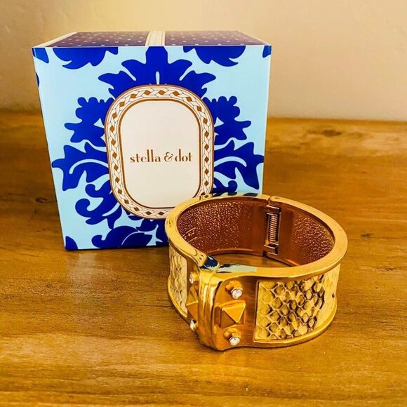 Stella & Dot Bello Faux Snakeskin Cuff Bangle - Picture 5 of 5